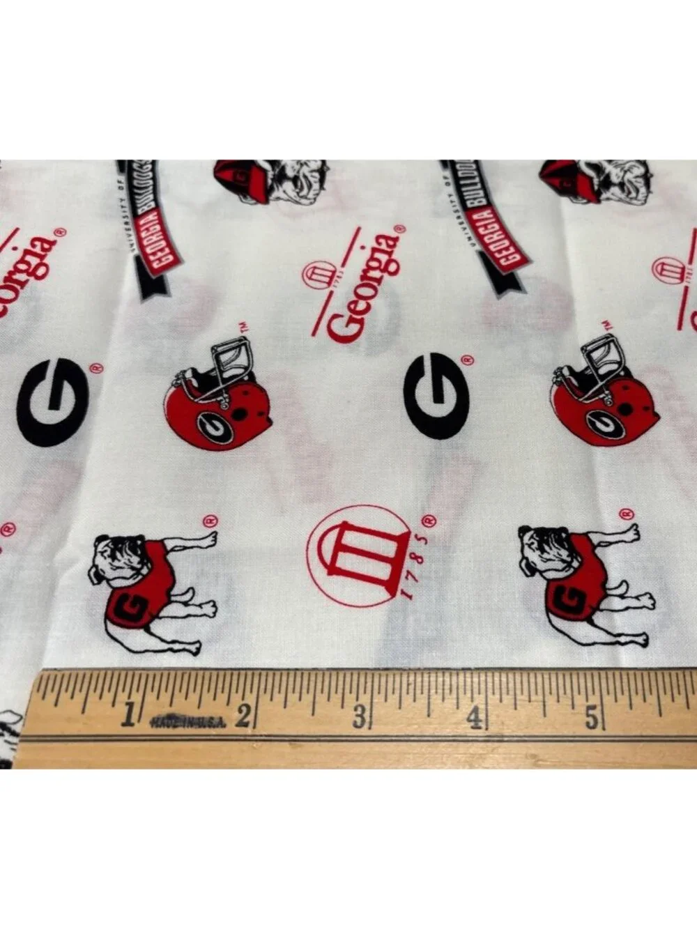 University of Georgia Bulldogs Logo Print Cotton Fabric 24x42